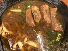 -尊品原汁牛肉面