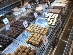 -VENCHI 闻绮(北京国贸商城店)