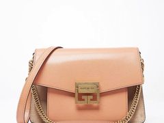 -GIVENCHY(佛罗伦萨小镇奥莱店)