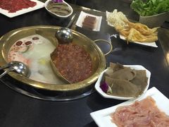 -怡品川宇火锅(宝立方店)