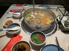 -左庭右院鲜牛肉火锅(浦江欢乐颂店)