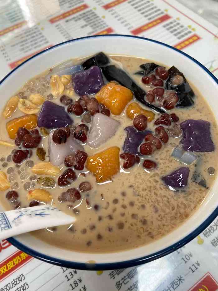 兰芳园榴莲糖水(东华西店)-"在广州有一家街坊糖水铺很想赶快告诉各位