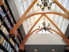 -钟书阁(松江泰晤士小镇店)