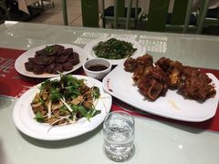 -吴记酱骨炖菜馆(西大直街店)