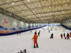 -乔波室内滑雪场