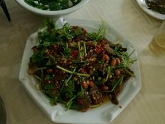 -国庆鱼头鱼尾馆(盛世华庭店)