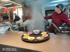 -亿诣蝎府炸酱面羊蝎子火锅(酷车小镇店)