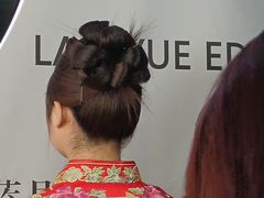 -蓝月摄影化妆美容学校