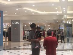 -COS(月星环球港店)
