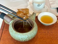野生土枇杷护肝草海参炖肉汁-五号茶居·新派粤菜·岭南五号酒店(沿江中路店)