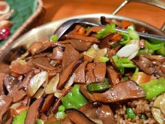 牛肝菌炒饭-老滇山寨•云南特色菜•地方菜•民族风情歌舞表演(金碧店)