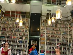 -钟书阁(松江泰晤士小镇店)