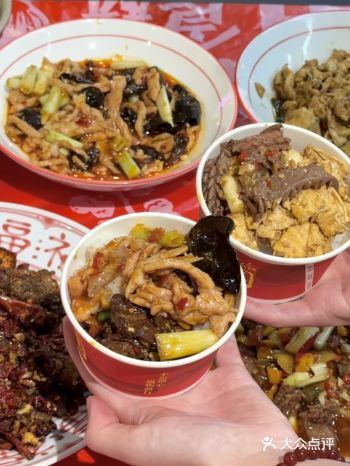 乌啦啦同款仙品川菜馆，武理大学生有救了