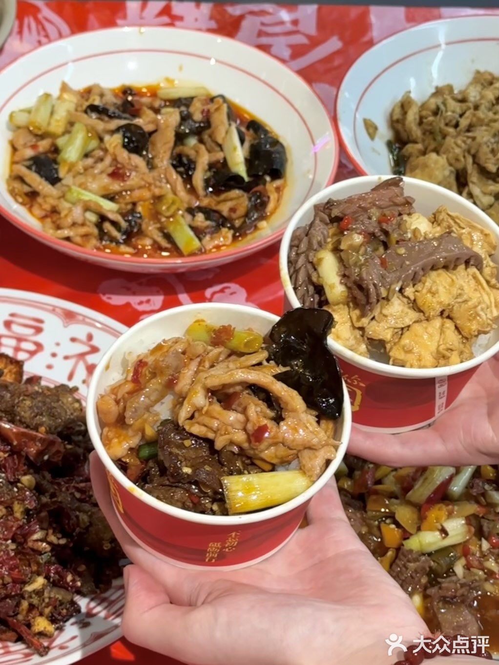 乌啦啦同款仙品川菜馆，武理大学生有救了🥵