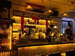 -Mx.cocktail bar