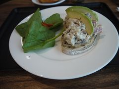 鸡肉培根蘑菇toast配鳄梨-BAKER&SPICE(国金中心商场店)