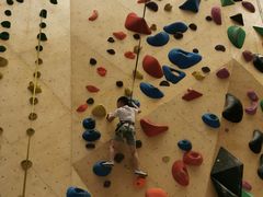 -ROCKPLUS攀岩馆(环宇城店)