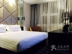 -桔子酒店(深圳东门湖贝地铁站店)