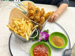 -巧克力渔家.小船海鲜胶东菜(万平口店)