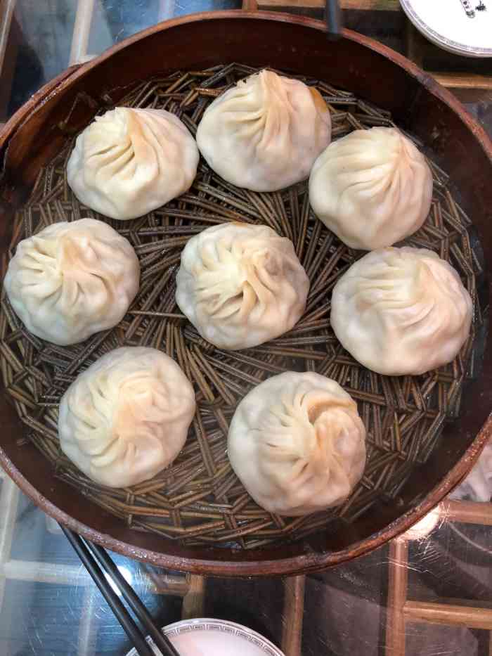 秦园小笼-"路过广场,娃想尝尝甜甜的小笼包是怎样的,.