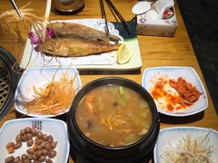 -唯成•韩国炭火烤肉 유성고기