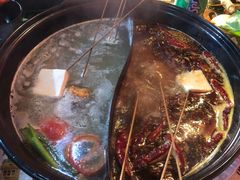 -椒点传统串串香