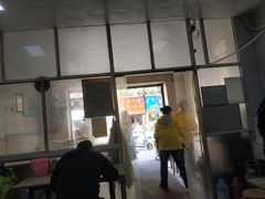 门面-老字号武昌重油烧梅(民主路店)