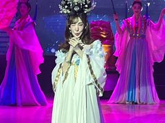 -金东尼人妖秀