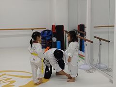 -浛道跆拳道·拳击·体适能