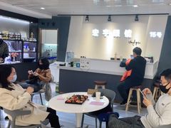 -宏宇眼镜蔡司依视路折扣店(兆佳眼镜城店)