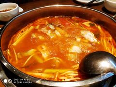 酸汤鱼火锅-阿婉贵州苗家酸汤鱼(梅林店)