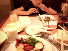 -尊爵天际大饭店 (近台茂)