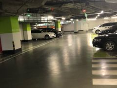 -荟聚西红门购物中心-停车场