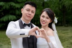-都市丽人婚纱摄影