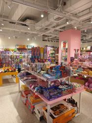 -嗨本可潮玩仓(大兴大悦春风里店)