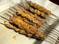 -三个大叔烤羊肉串·歌手驻唱·碳烤鲜肉(西三旗店)