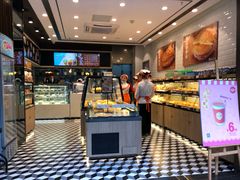 面包甜点陈列柜-皇后饼店(财富广场店)