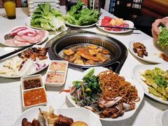 -佰烧海鲜烤肉火锅自助(世茂国际广场店)
