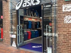 -伯肯黑德角名品折扣购物中心