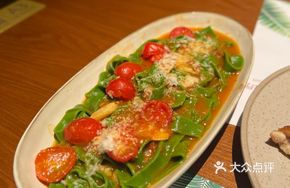 Tomato Sauce Noodles with Spinach