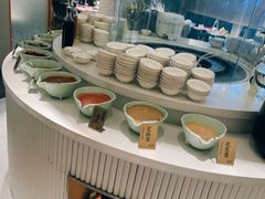 自助调料区-三人行骨头王火锅(长寿店)