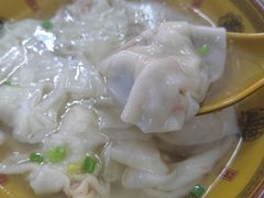 鲜肉小馄饨-食惠里小笼包面馆(越秀店)