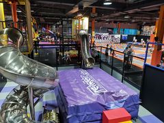-Tenker Club弹刻极限主题公园 · 蹦床 · 团建 · 生日派对(大关店)