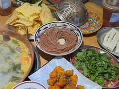 -洱火云南酸菜牛肉火锅(石景山当代商城店)