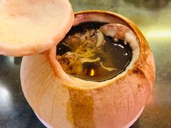 泰式椰皇炖乌鸡汤-陈鹏鹏潮汕菜(宝安机场T3航站楼店)