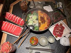 -三出山火锅(南京万象天地店)
