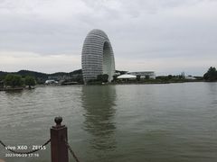 -湖州太湖旅游度假区-月亮广场