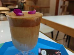 茶香漂浮拿铁-茶是一枝花泡茶店