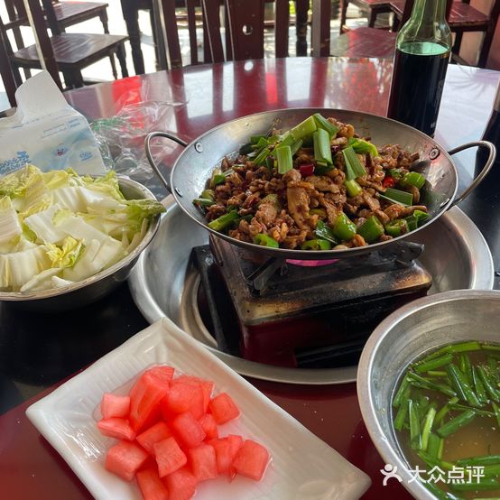 黔余剔骨鸭青菜牛肉