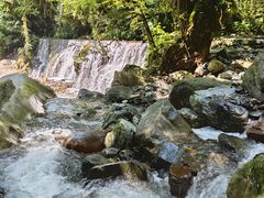 -西岭雪山大飞水景区
